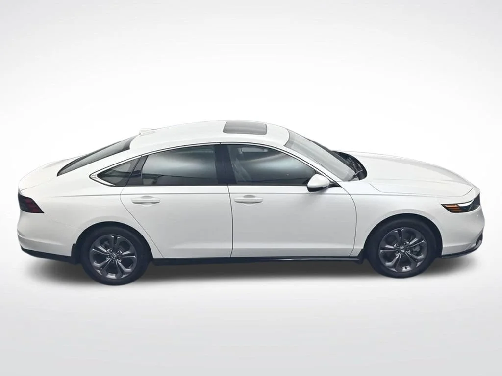 Certified Used 2025 Platinum White Pearl Honda EX-L image 69