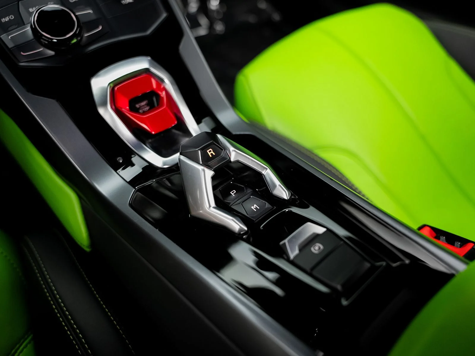 Used 2015 Green Lamborghini LP610-4 image 48
