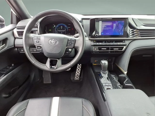 Used 2025 White Toyota SE image 17