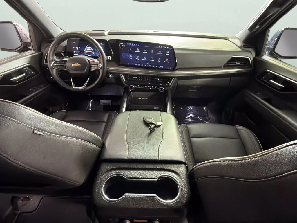 Used 2025 Dark Ash Metallic Chevrolet Premier image 35