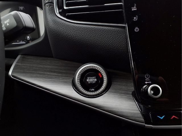 Used 2024  Jeep Series III image 9