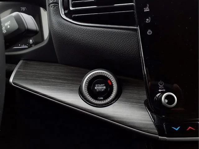 Used 2024  Jeep Series III image 9