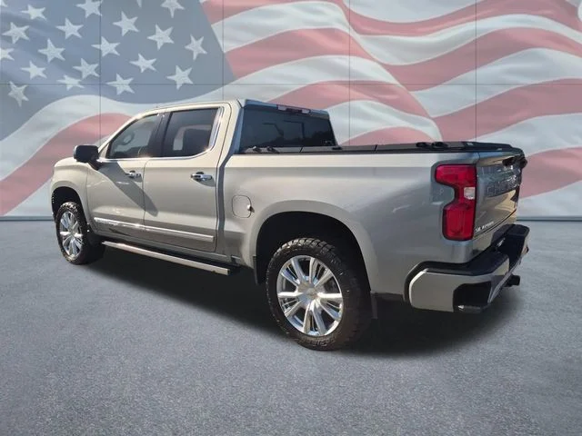Used 2026 Gray Chevrolet High Country image 5