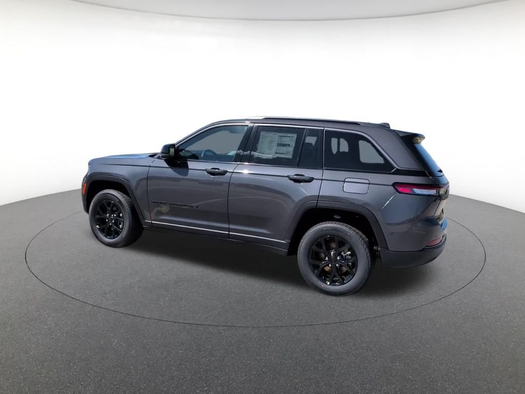 New 2026 Baltic Gray Metallic Clear-Coat Exterior Paint Jeep Altitude image 9