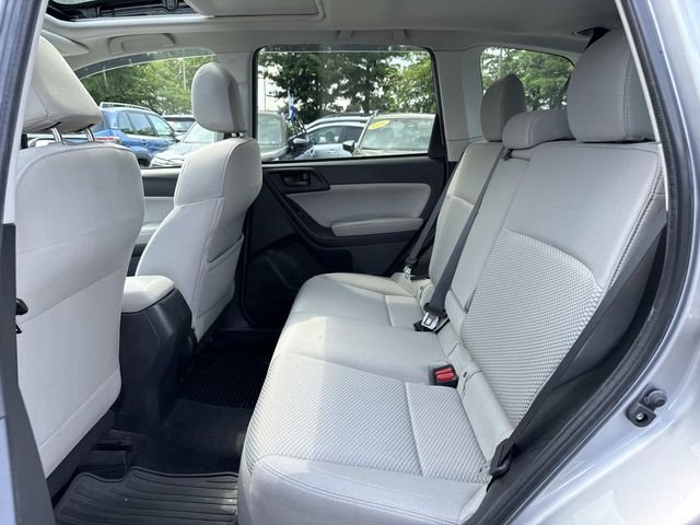 Used 2018 Silver Subaru 2.5i Premium image 15
