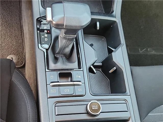 Used 2025 Snow White Pearl KIA LXS Front-Wheel Drive image 14