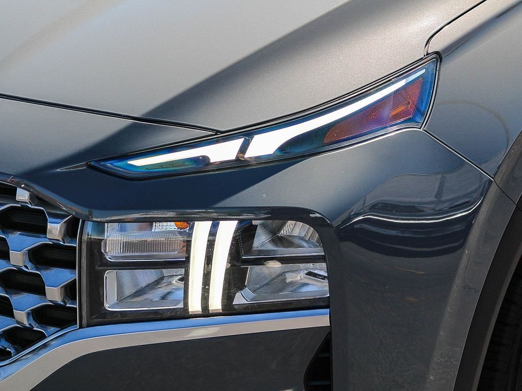 Used 2022 Gray Hyundai SEL image 4