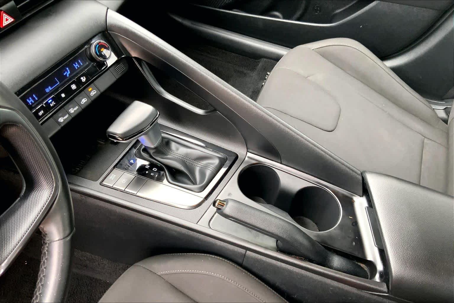 2025 Hyundai Elantra SEL - Photo 17