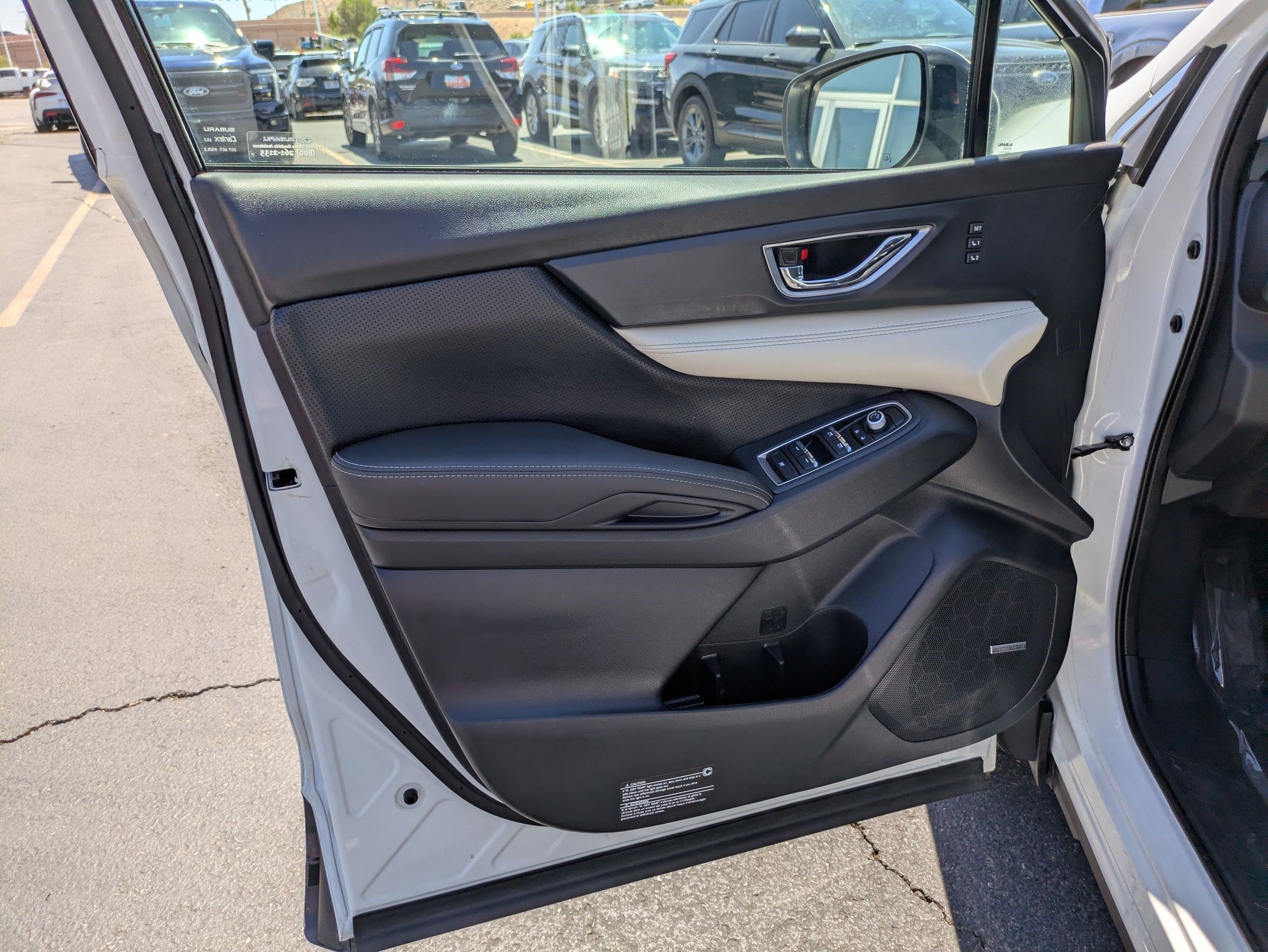 Used 2022 Crystal White Pearl Subaru Limited image 12