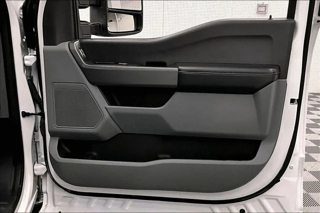 Used 2024 Oxford White Ford XLT image 20