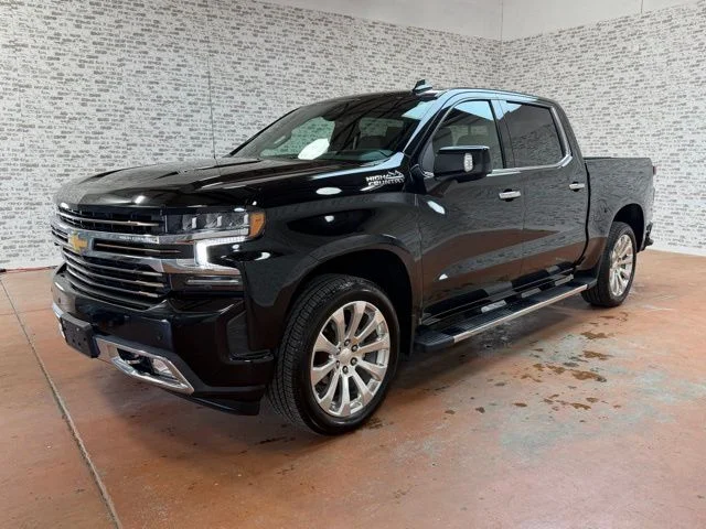 Used 2021 Black Chevrolet High Country image 3