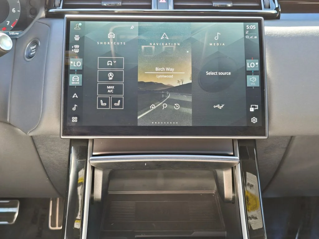 Certified Used 2025 Gray Land Rover Dynamic SE image 20