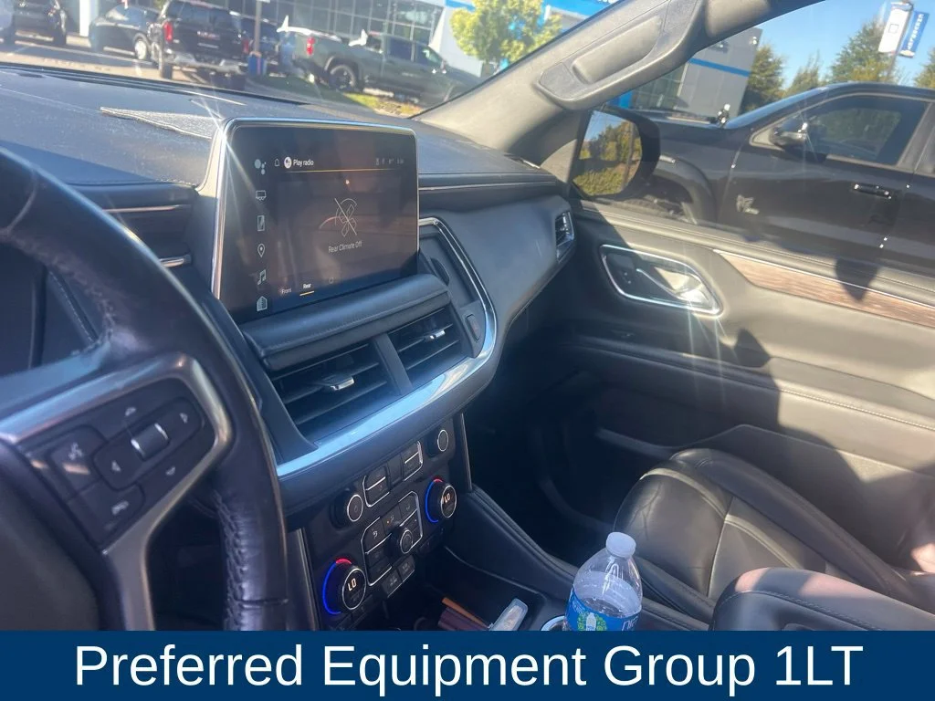 Used 2022 BLACK Chevrolet LT image 3