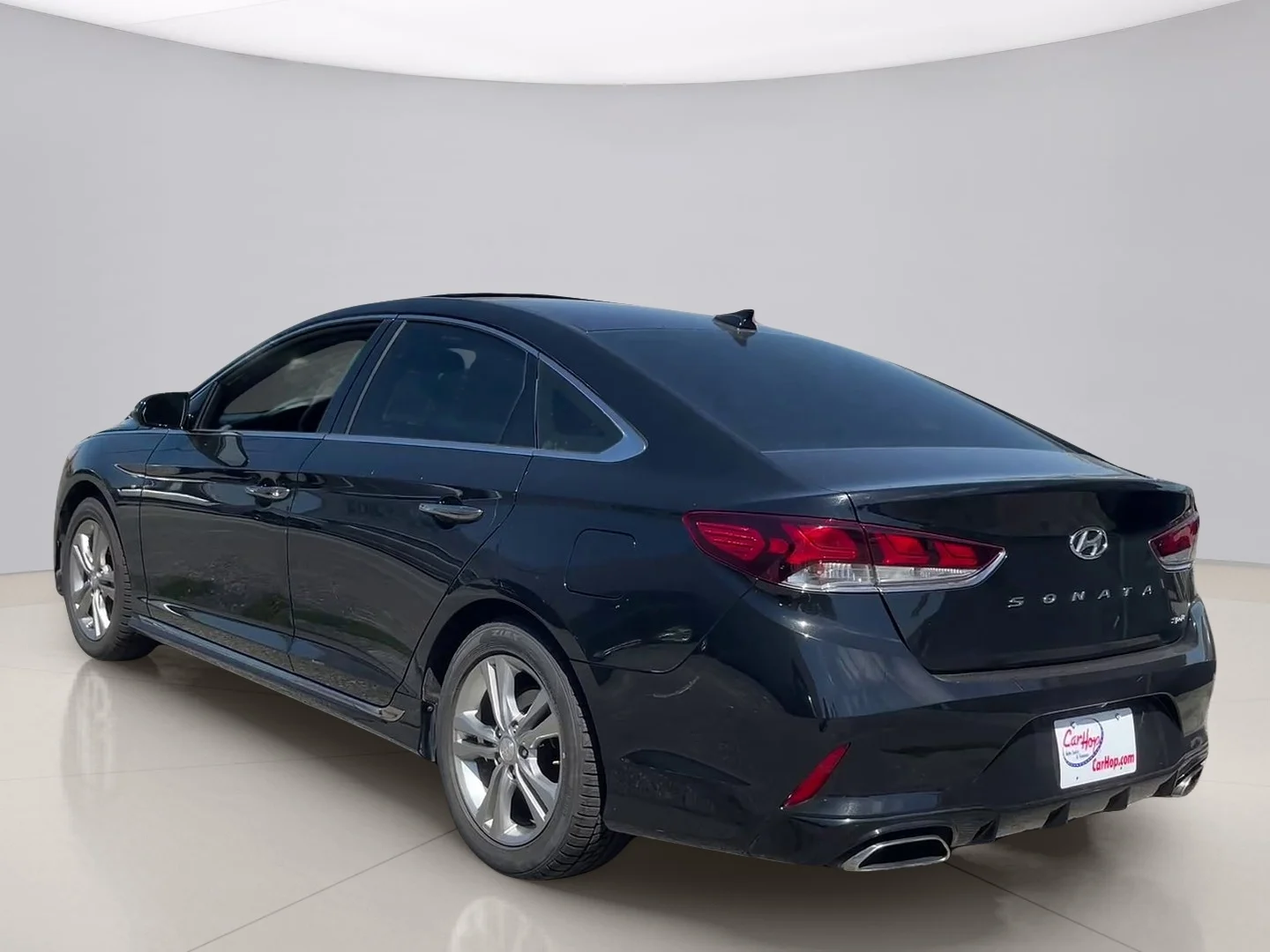 Used 2018 Black Hyundai SPORT image 3