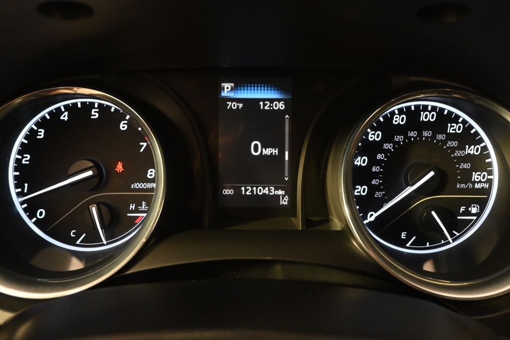 Used 2019 Midnight Black Metallic Toyota SE image 25
