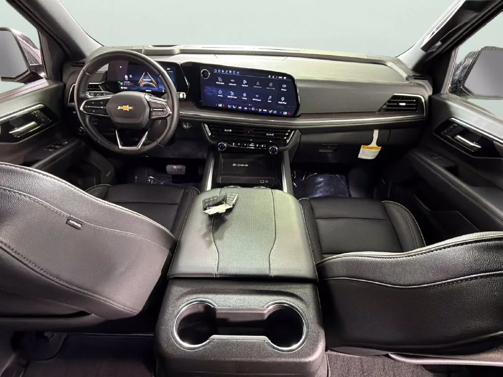 Used 2025 Black Chevrolet Premier image 37