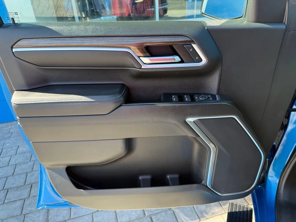 Used 2022 Glacier Blue Metallic Chevrolet LT image 29