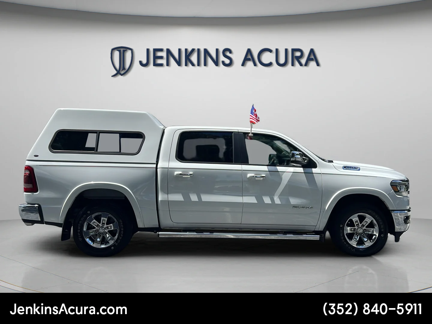 Used 2022 Bright White Clearcoat Ram Laramie image 2