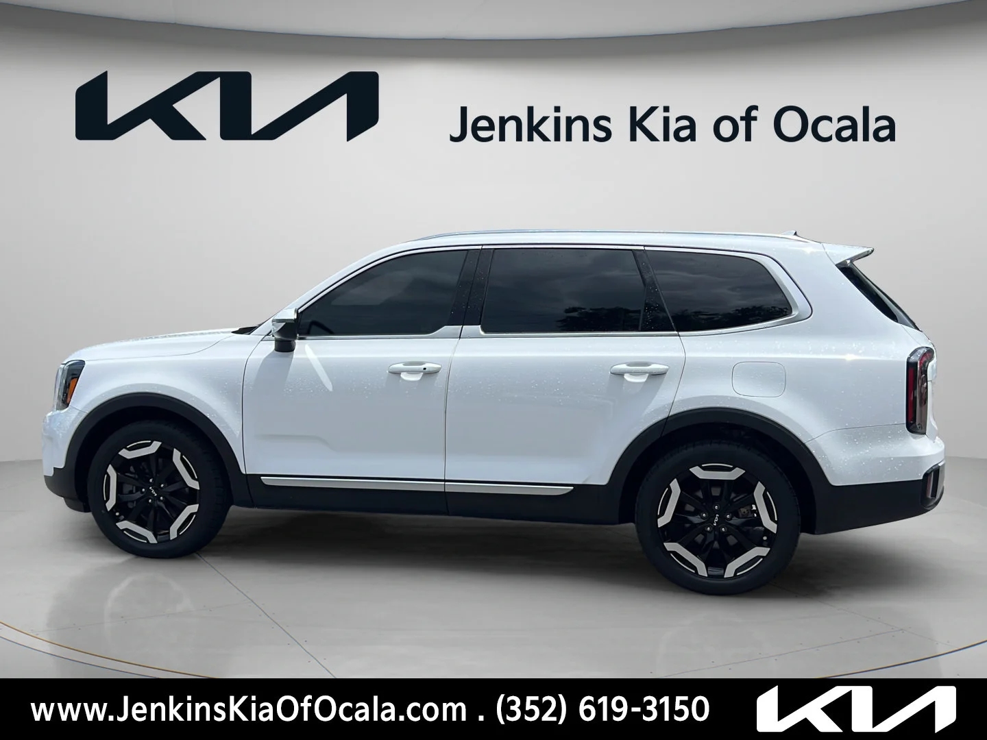 Used 2023 Glacial White Pearl Kia EX image 6