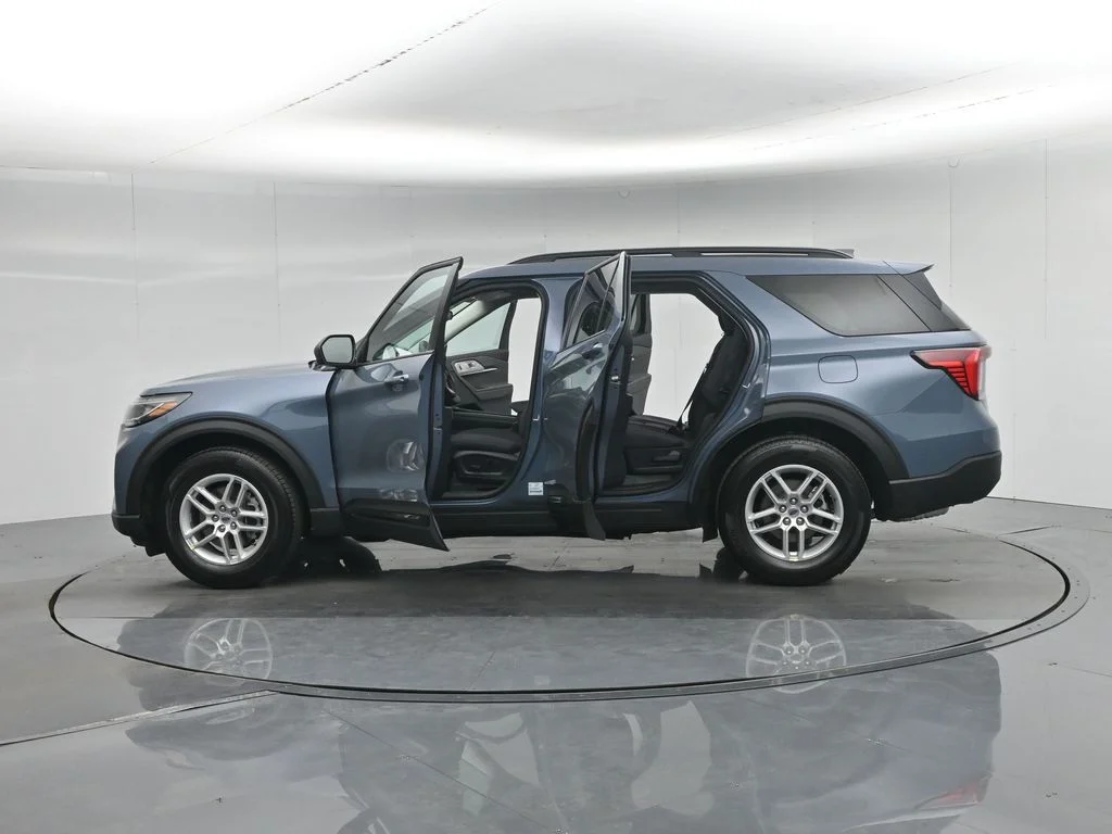 New 2026 Vapor Blue Metallic Ford Active image 35