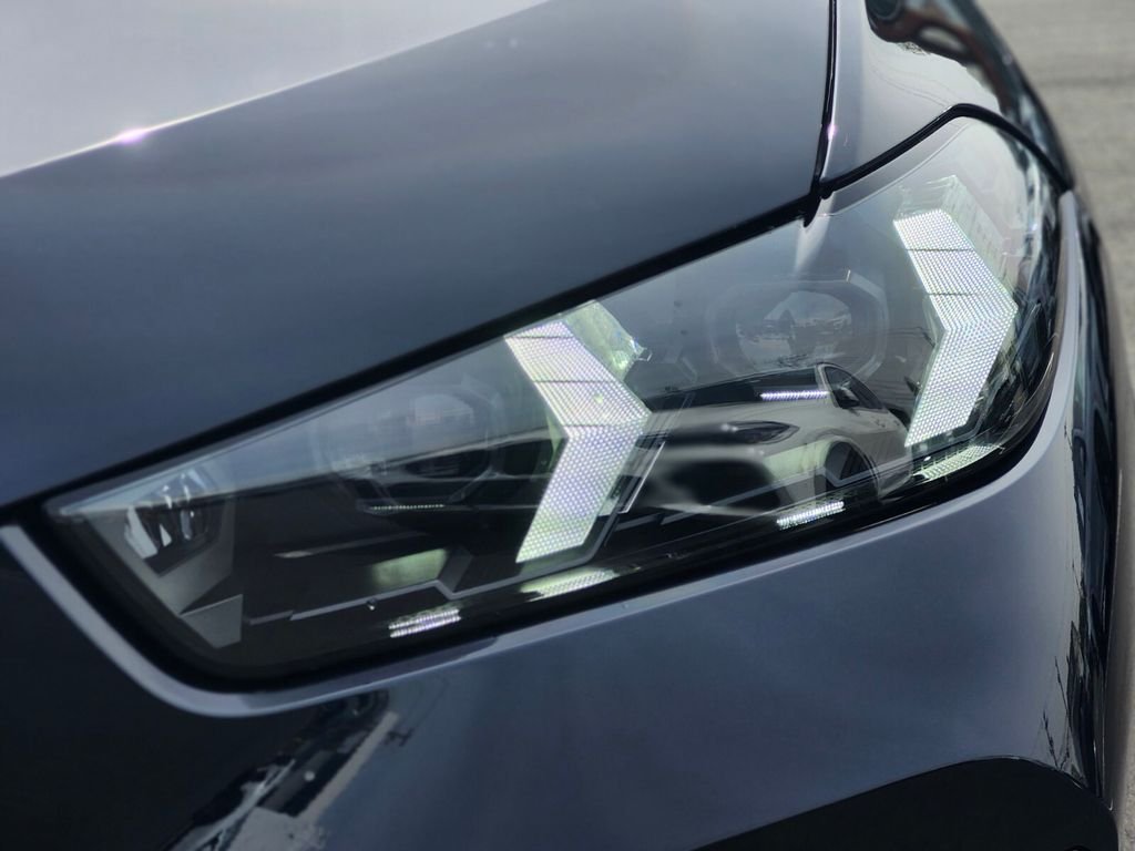 New 2026 Black BMW xDrive40i image 10