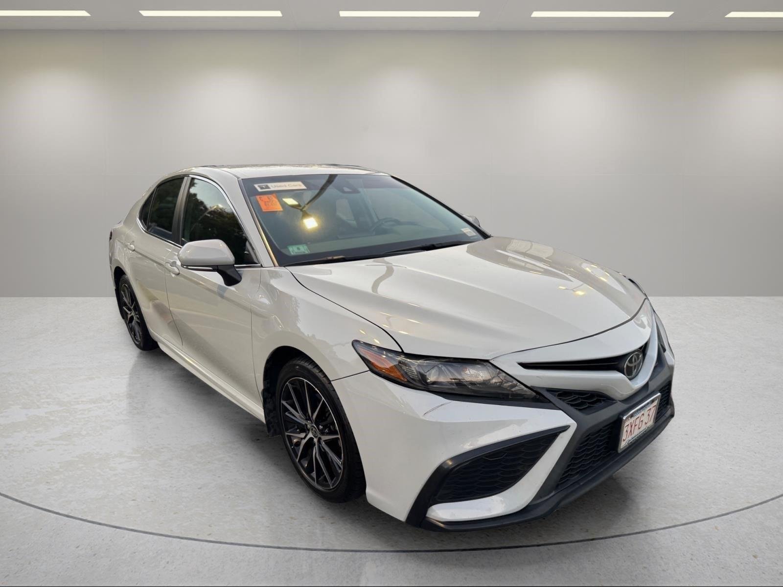 Used 2023 Predawn Gray Mica Toyota SE image 19