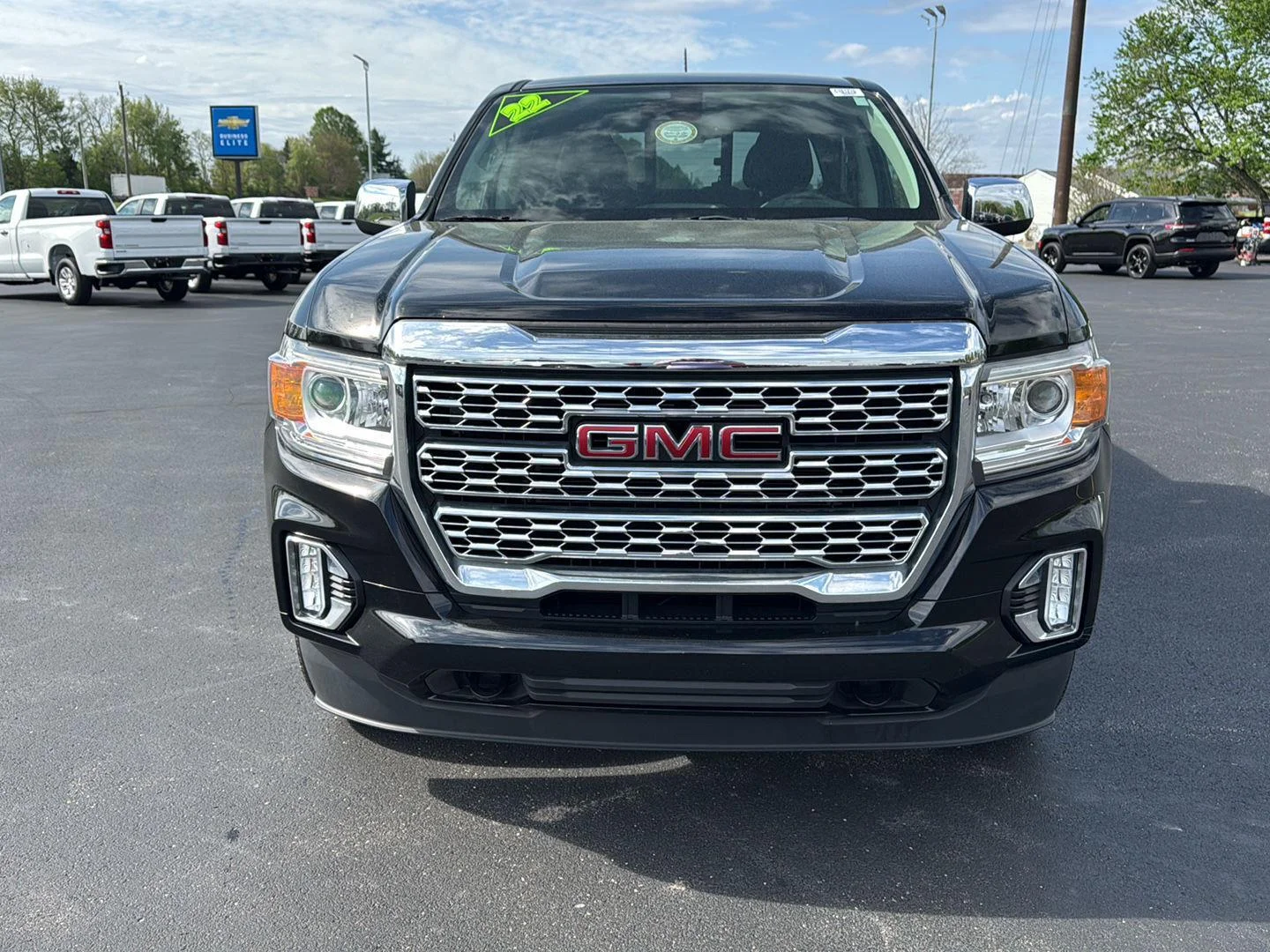 Used 2022 Onyx Black GMC 4WD Denali image 16