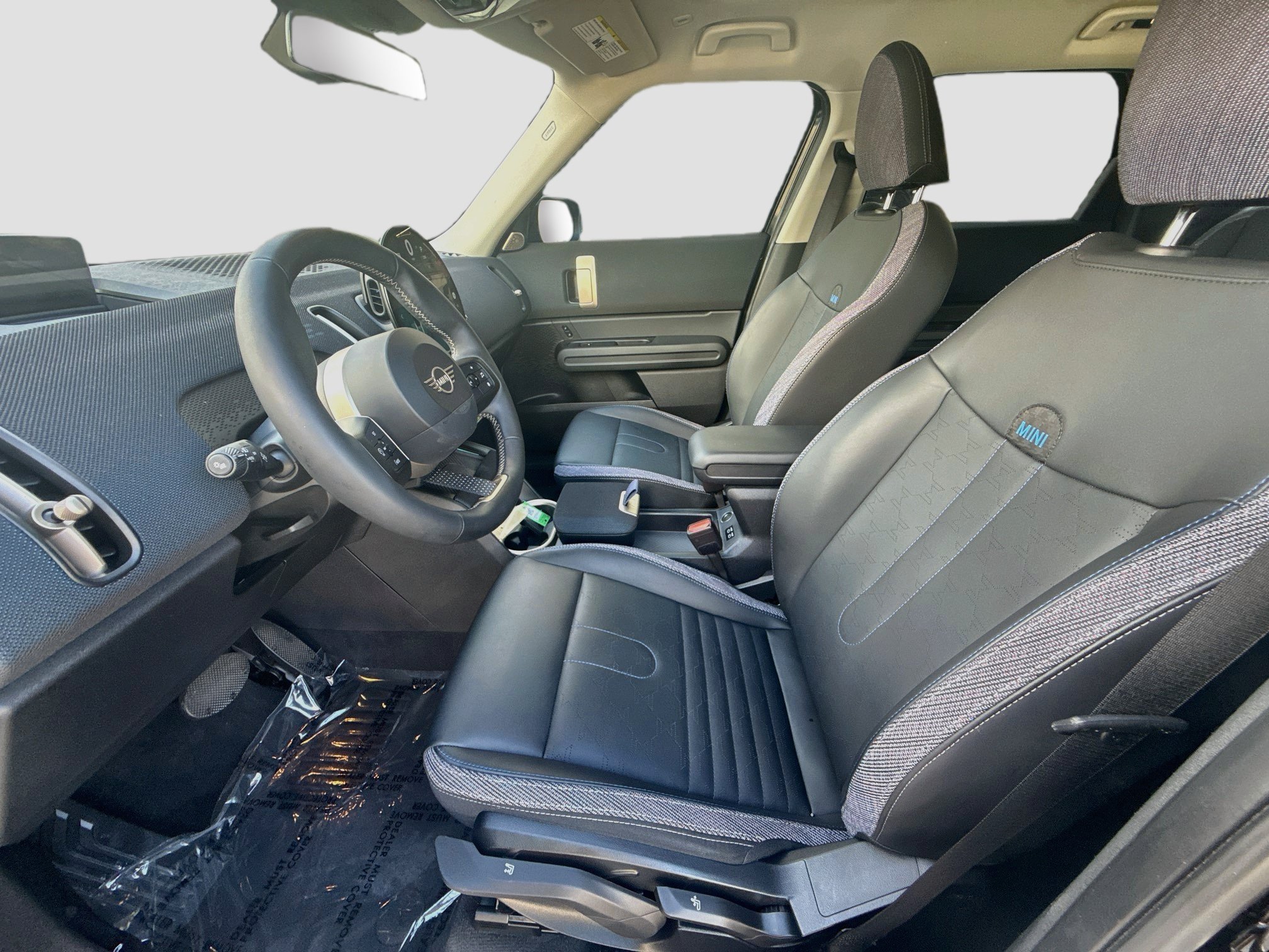 Used 2025 Midnight Black MINI S image 15