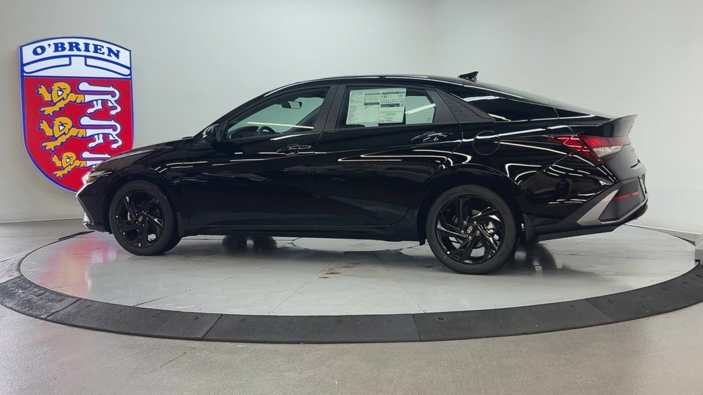 Used 2026 Abyss Black Hyundai SEL Sport image 4