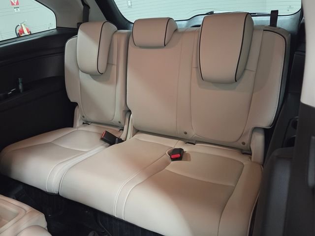 Used 2025 Silver Honda Touring image 9