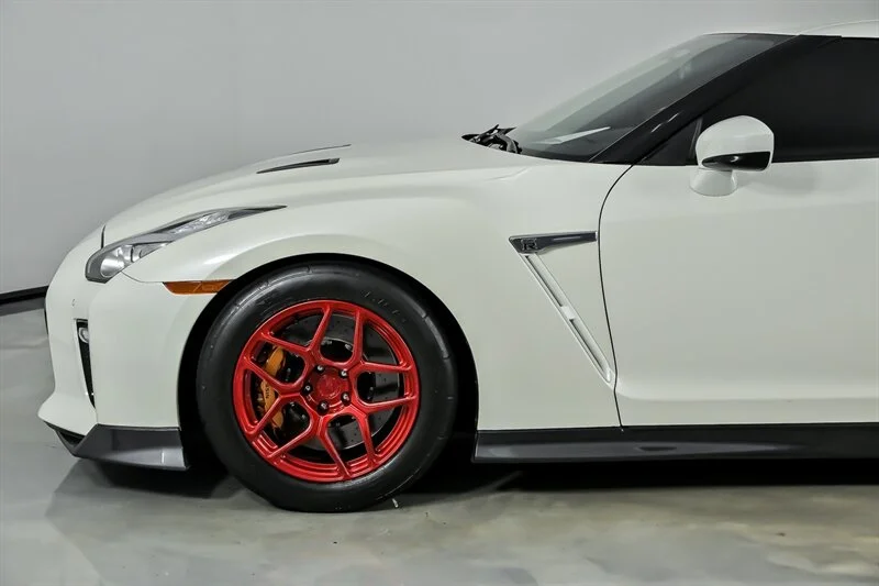 2019 Nissan GT-R Premium - Photo 6