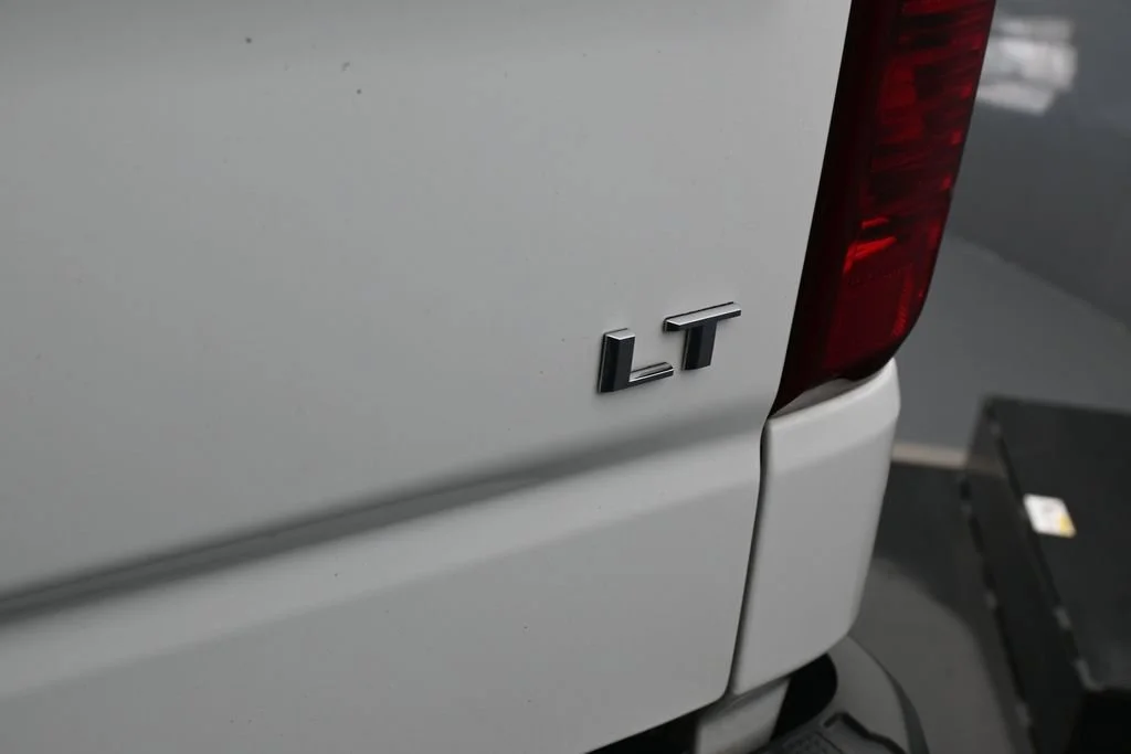Used 2023 Summit White Chevrolet LT image 35