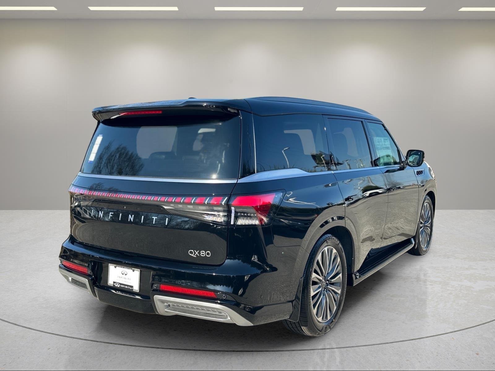 New 2026 BLACK OBSIDIAN INFINITI Luxe 2WD image 7