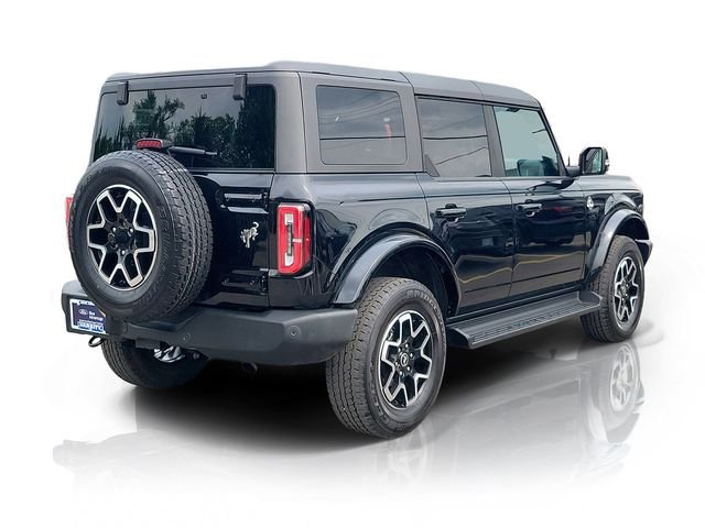 Certified Used 2025 Shadow Black Ford Outer Banks image 4