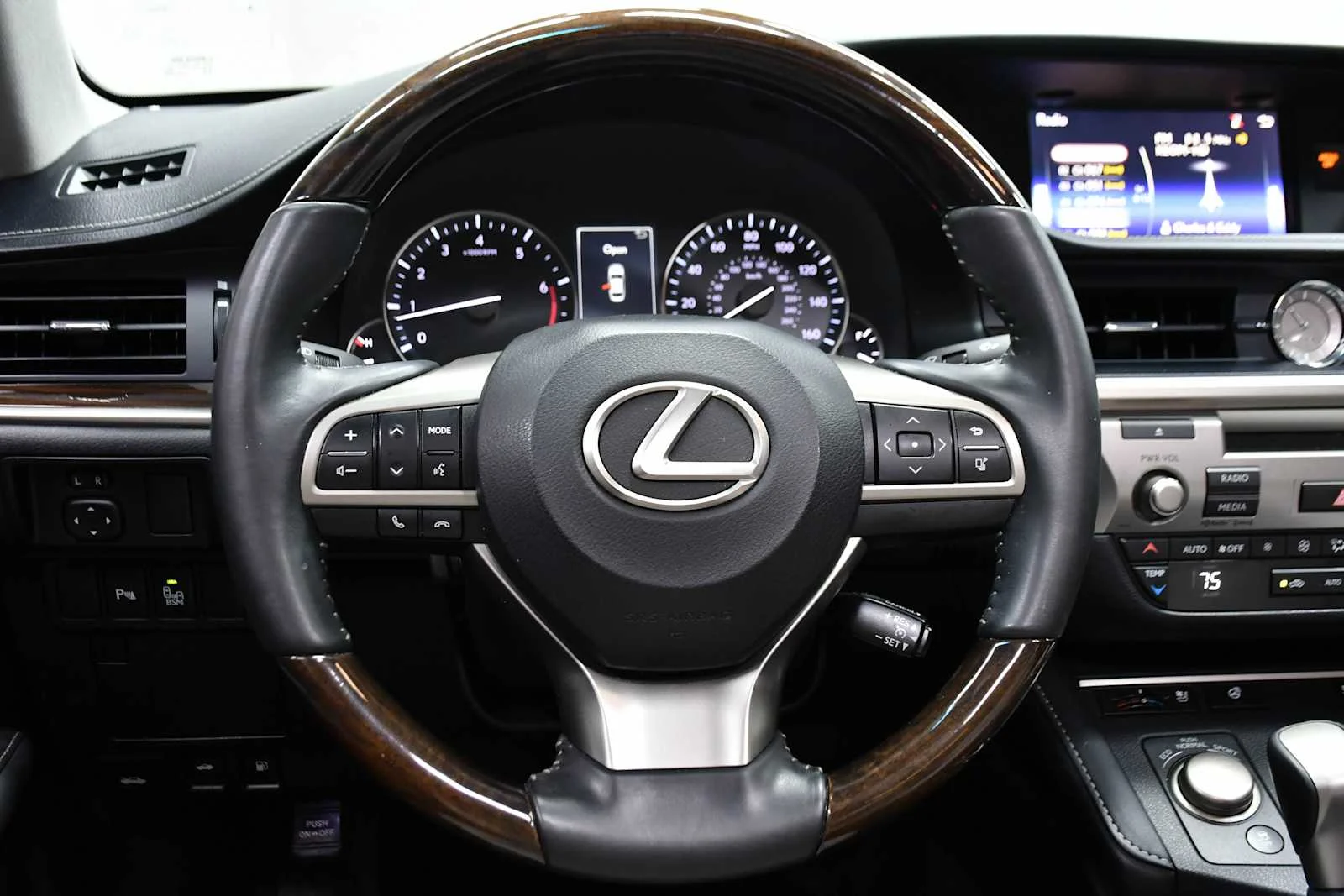 Used 2016 Obsidian Lexus  image 18