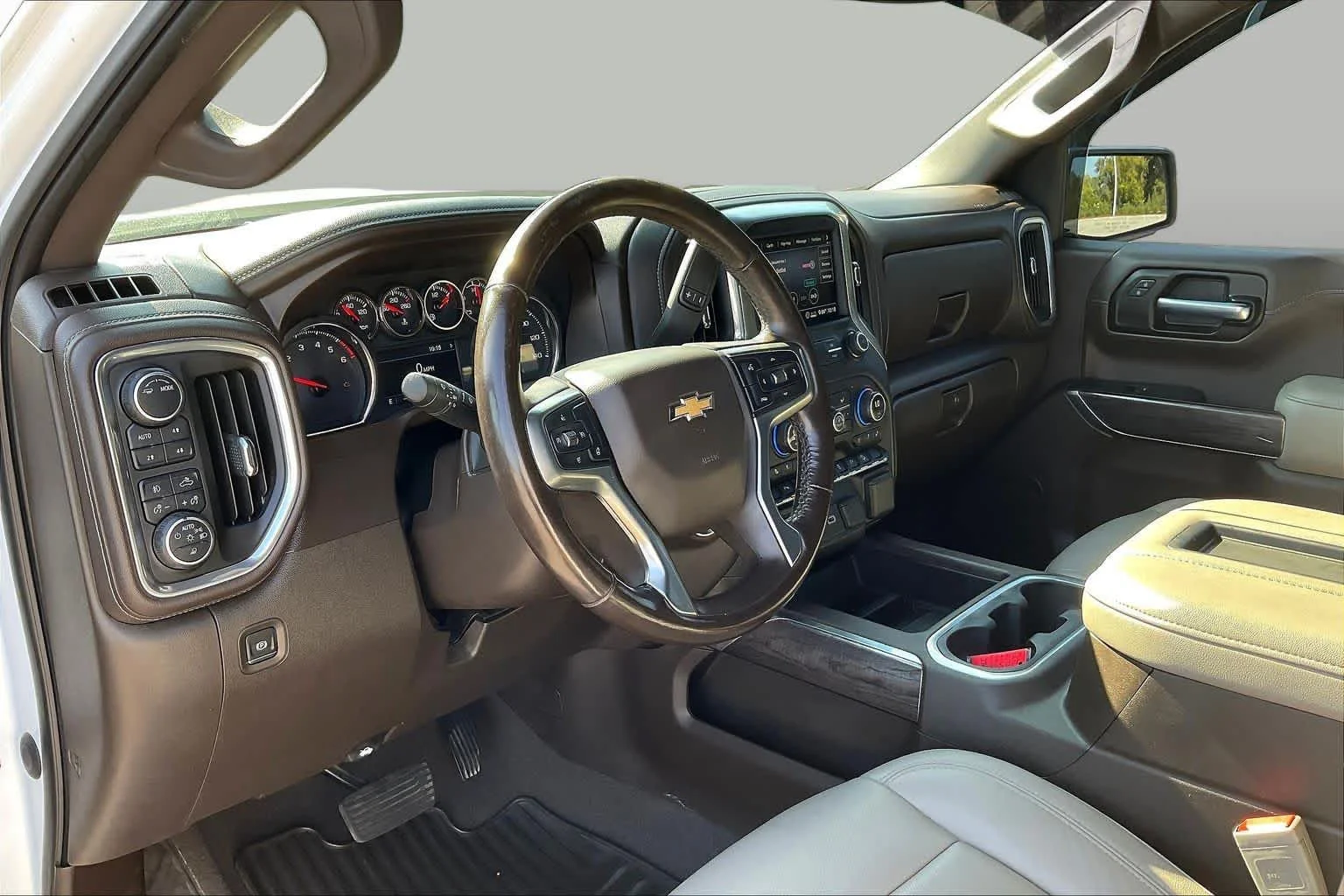 Used 2020 Summit White Chevrolet LTZ image 17