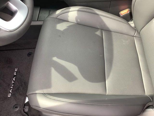 New 2026 Shimmering Silver Hyundai SEL image 9