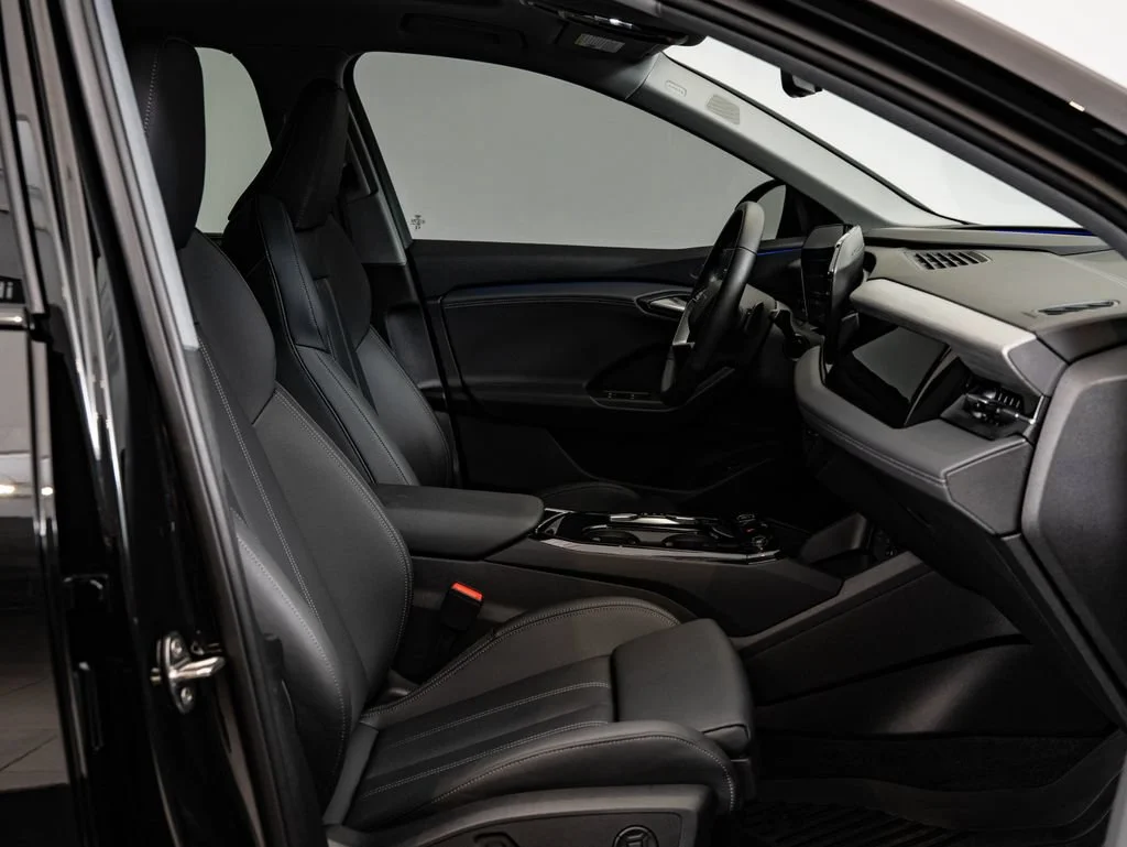 Used 2025 Mythos Black Metallic Audi Premium Plus image 24