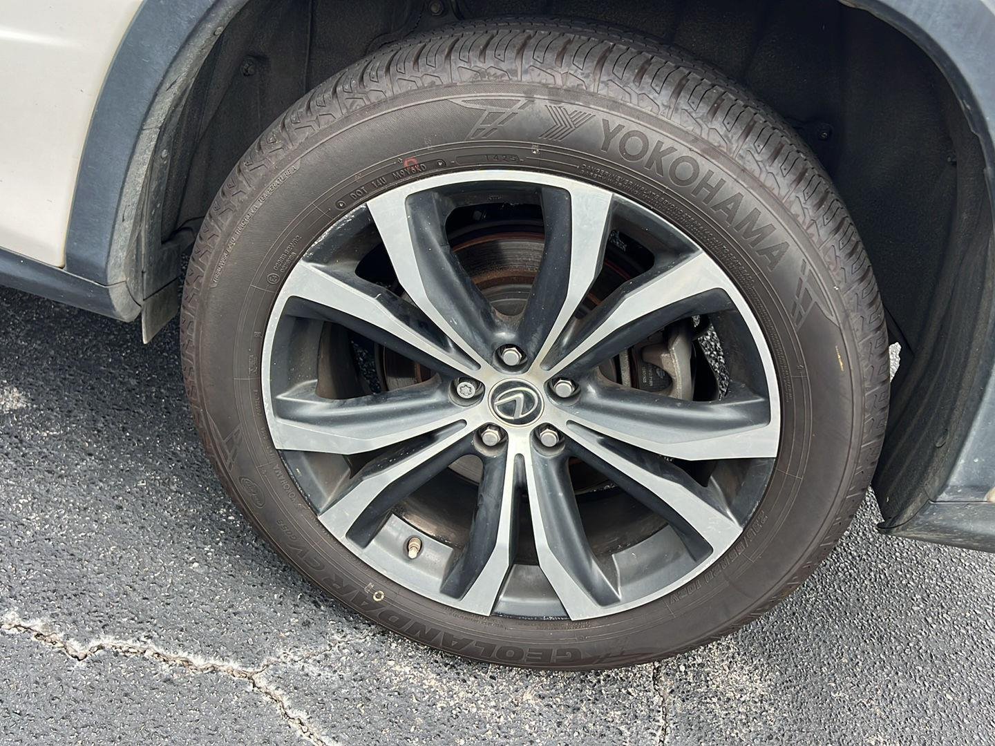 Used 2021 WHITE Lexus  image 8