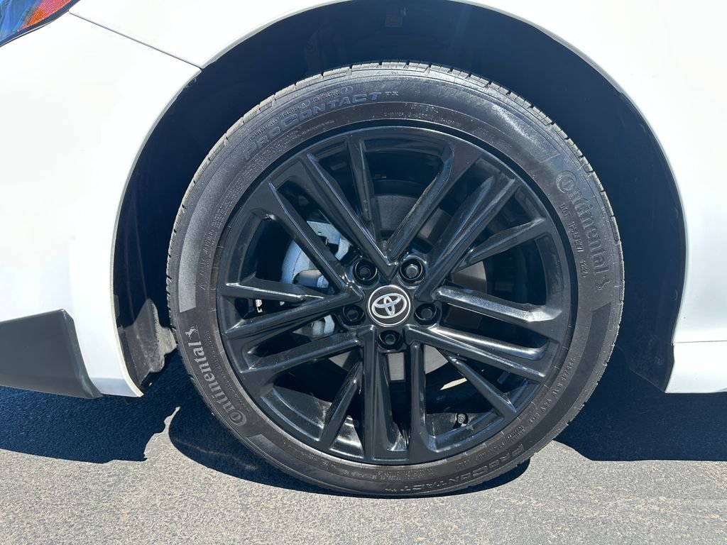 Used 2025 Ice Toyota SE image 12