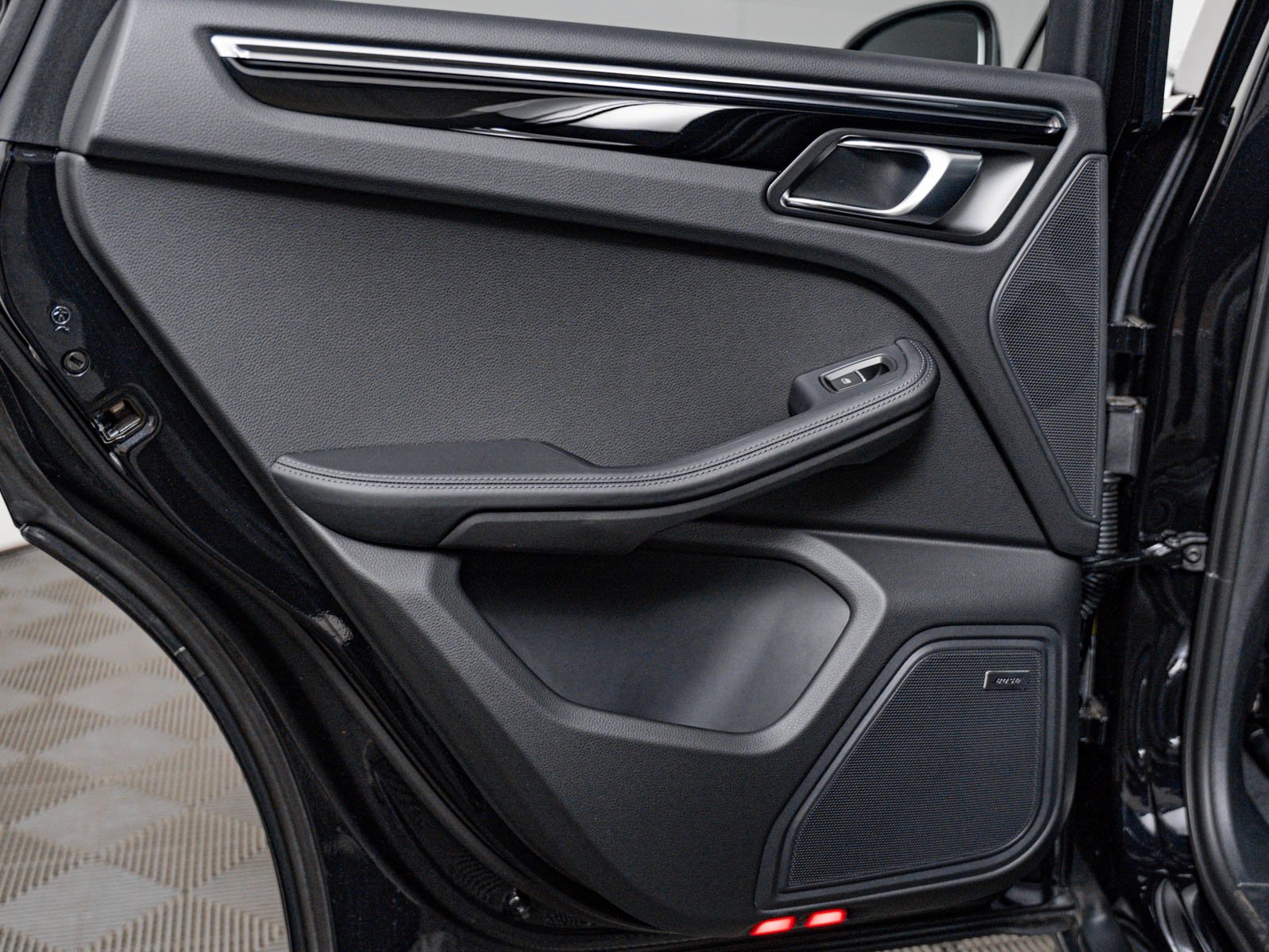 New 2026 JET BLACK Porsche T image 31