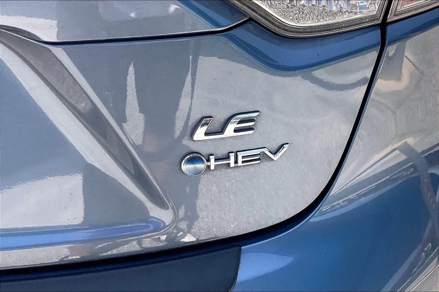 Used 2025 Celestite Toyota Hybrid LE image 19