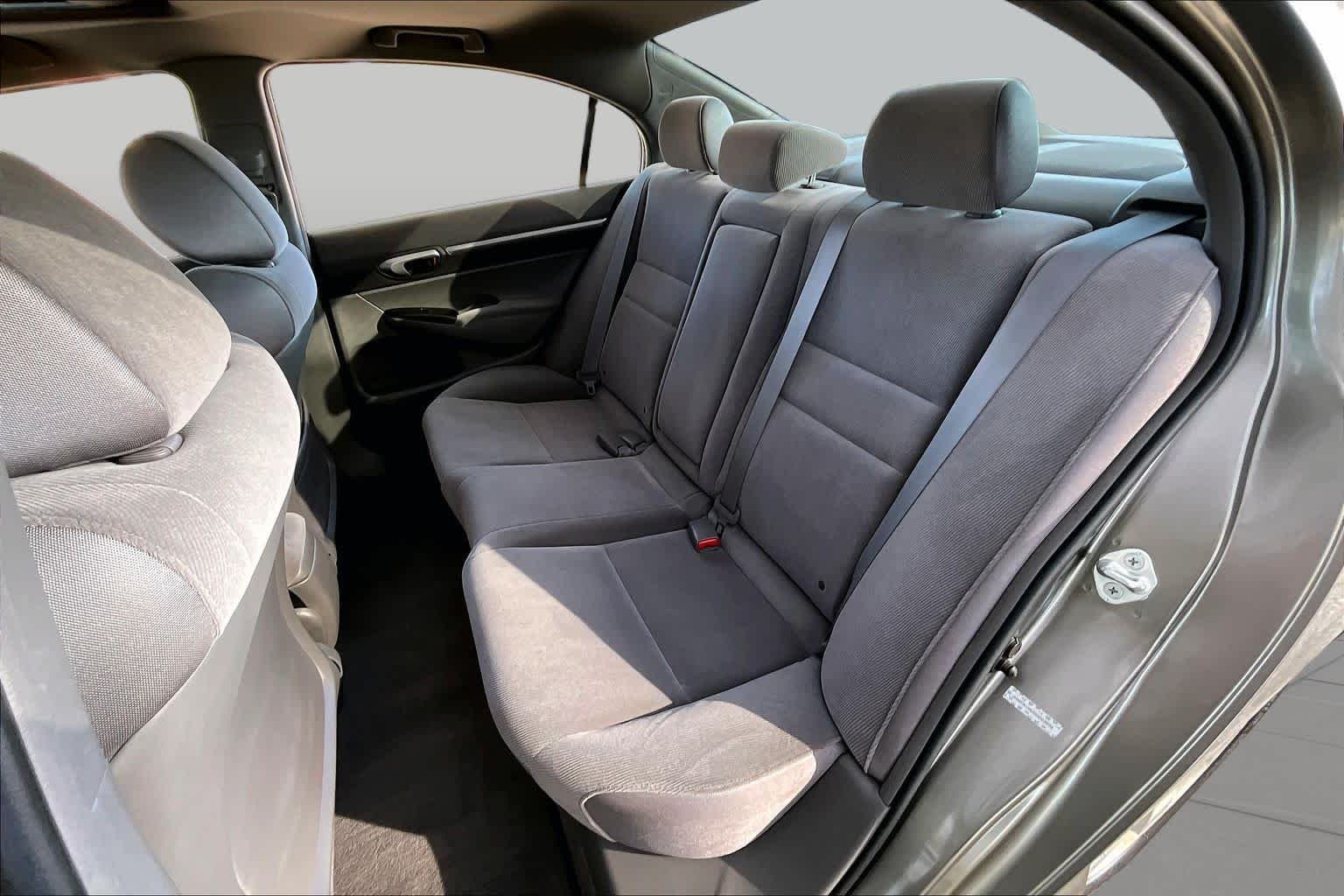 Used 2006 Galaxy Gray Metallic Honda EX image 19