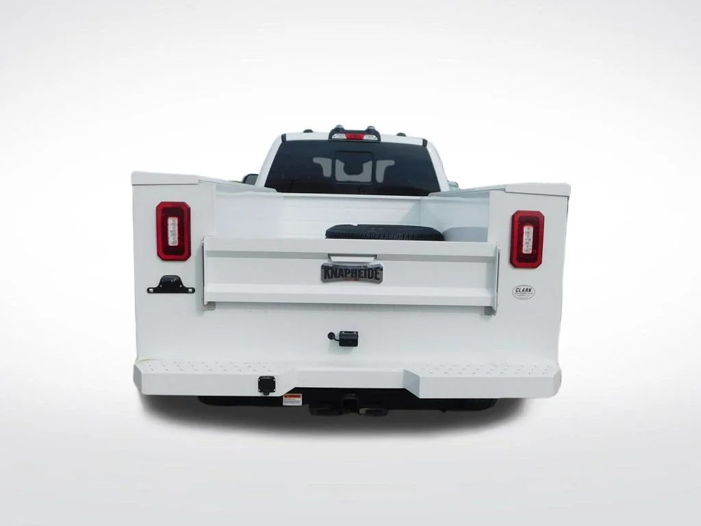2025 Ford F-350 Super Duty Chassis Cab XL - Photo 4