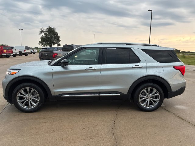 Used 2023 Silver Ford Limited image 11