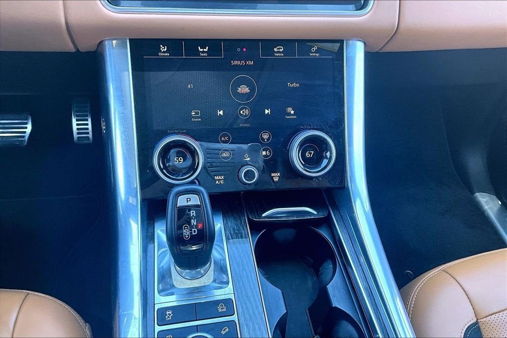 Used 2022 Blue Land Rover HSE Dynamic image 23