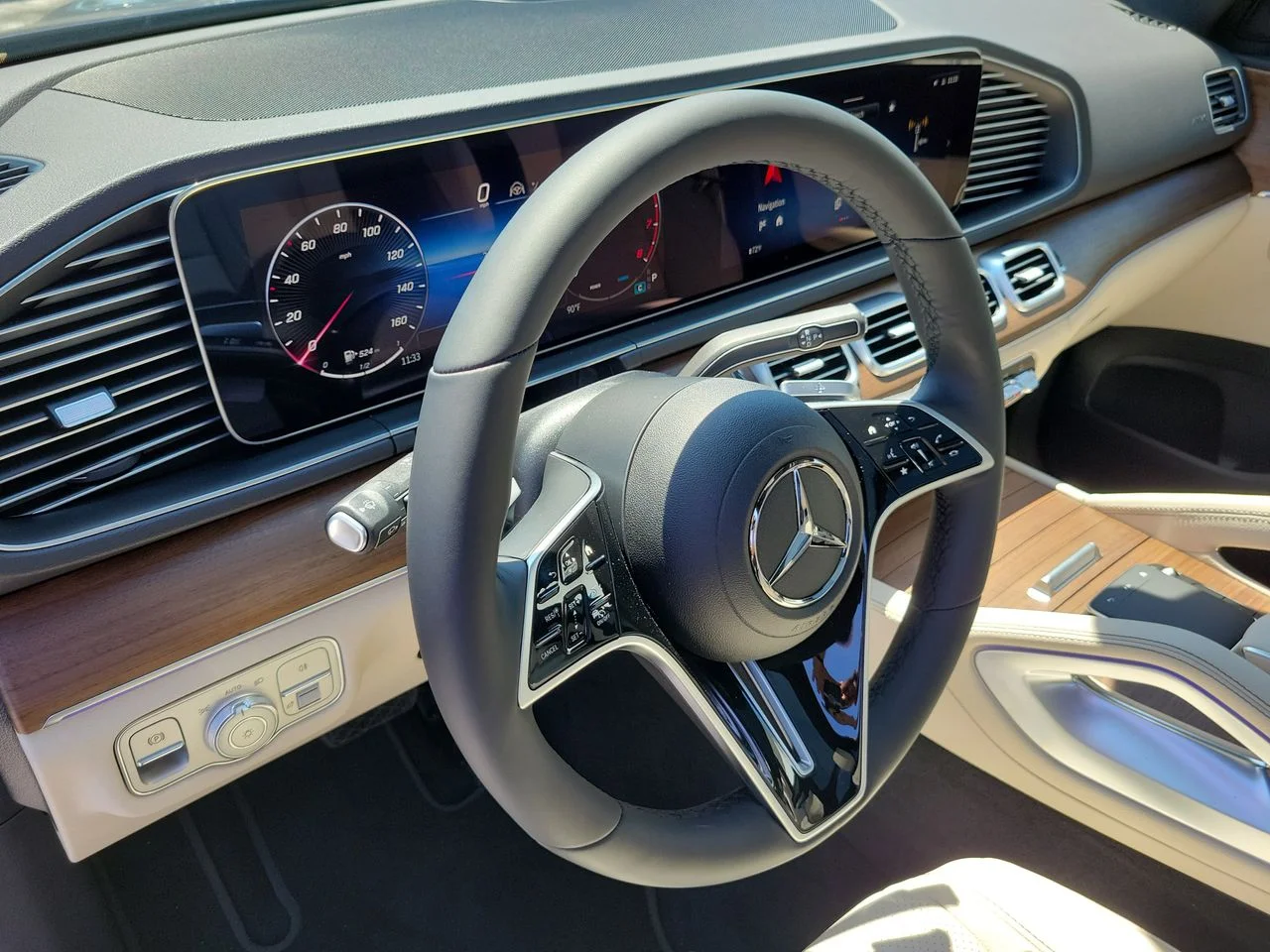 New 2026 Twilight Blue Metallic Mercedes-Benz GLE 450 image 24
