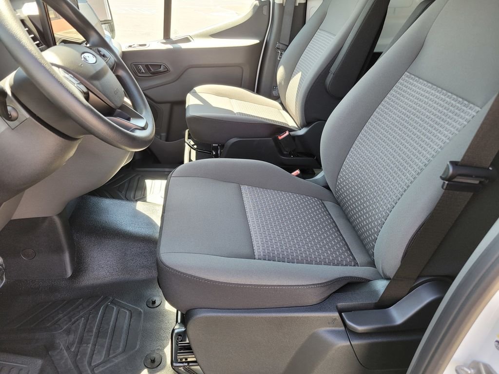 New 2026 Oxford White Ford Cargo Van image 7