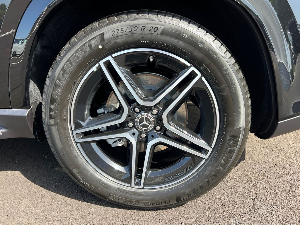 New 2026 Obsidian Black Metallic Mercedes-Benz GLE 450 image 37