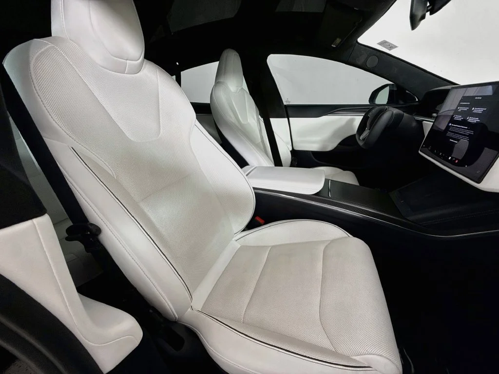 Used 2022 Black Tesla Plaid image 29